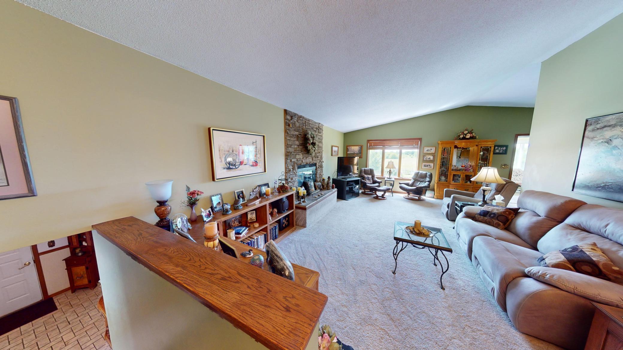 1650 Hammer Road, Albert Lea, Minnesota image 3