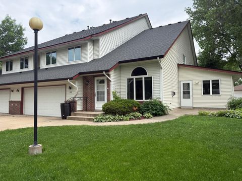 Townhouse For Sale - 715 1st Street<br/> Le Sueur County, New Prague, MN 56071