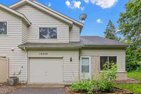 Townhouse For Rent - 15256 Lesley Lane<br/> Hennepin County, Eden Prairie, MN 55346
