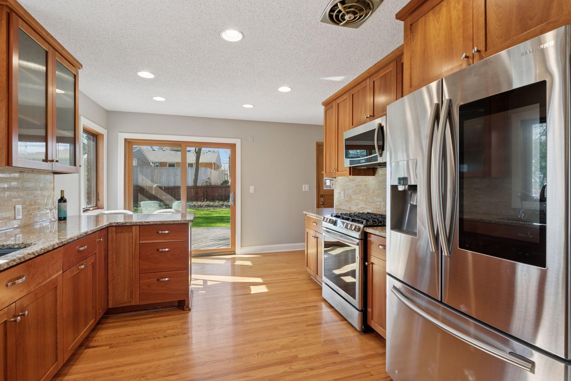 5033 Richmond Drive, Edina, Minnesota image 6