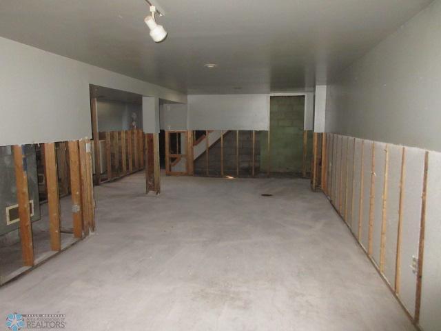 Jamestown, North Dakota 58401, United States, 2 Bedrooms Bedrooms, ,2 BathroomsBathrooms,Residential,Active,186008