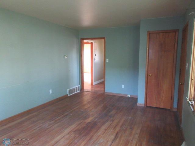 Jamestown, North Dakota 58401, United States, 2 Bedrooms Bedrooms, ,2 BathroomsBathrooms,Residential,Active,186008