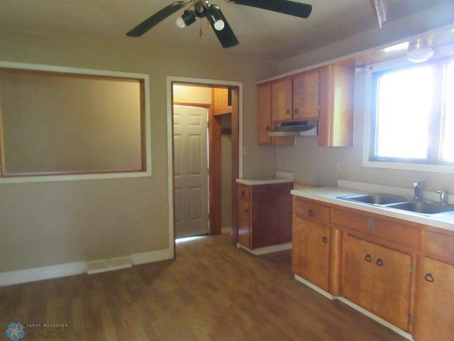 Jamestown, North Dakota 58401, United States, 2 Bedrooms Bedrooms, ,2 BathroomsBathrooms,Residential,Active,186008