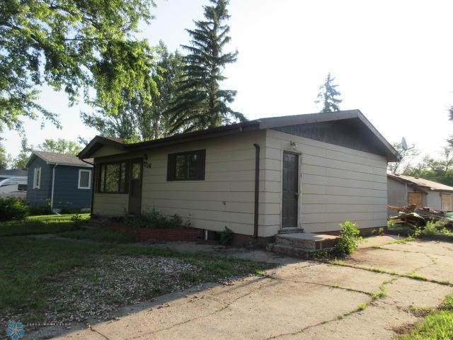 Jamestown, North Dakota 58401, United States, 2 Bedrooms Bedrooms, ,2 BathroomsBathrooms,Residential,Active,186008