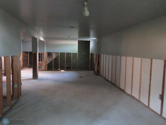 Jamestown, North Dakota 58401, United States, 2 Bedrooms Bedrooms, ,2 BathroomsBathrooms,Residential,Active,186008