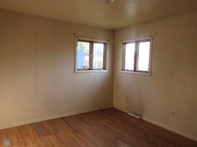 Jamestown, North Dakota 58401, United States, 2 Bedrooms Bedrooms, ,2 BathroomsBathrooms,Residential,Active,186008