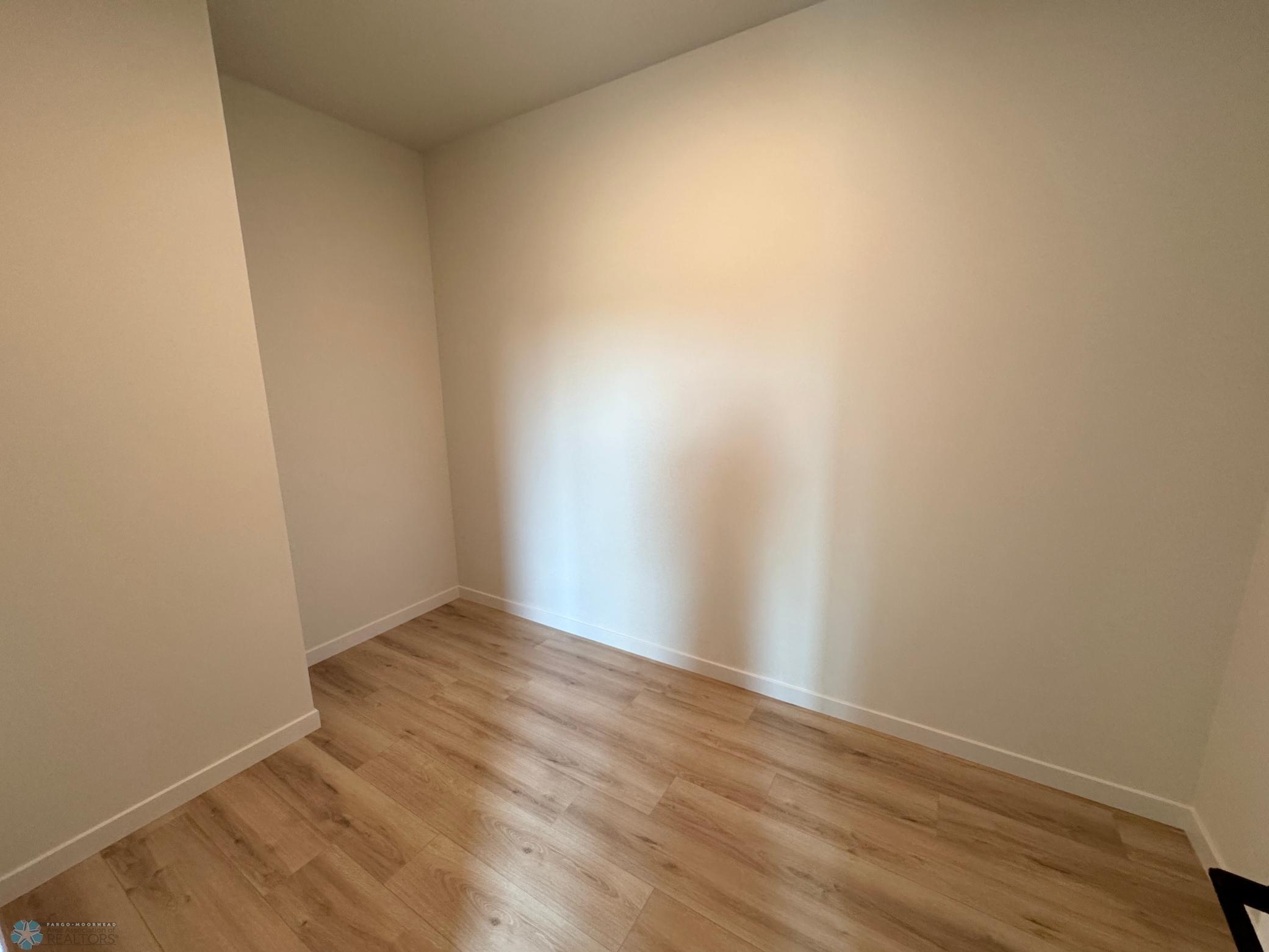 West Fargo, North Dakota 58078, United States, 5 Bedrooms Bedrooms, ,3 BathroomsBathrooms,Residential,Pending,193361