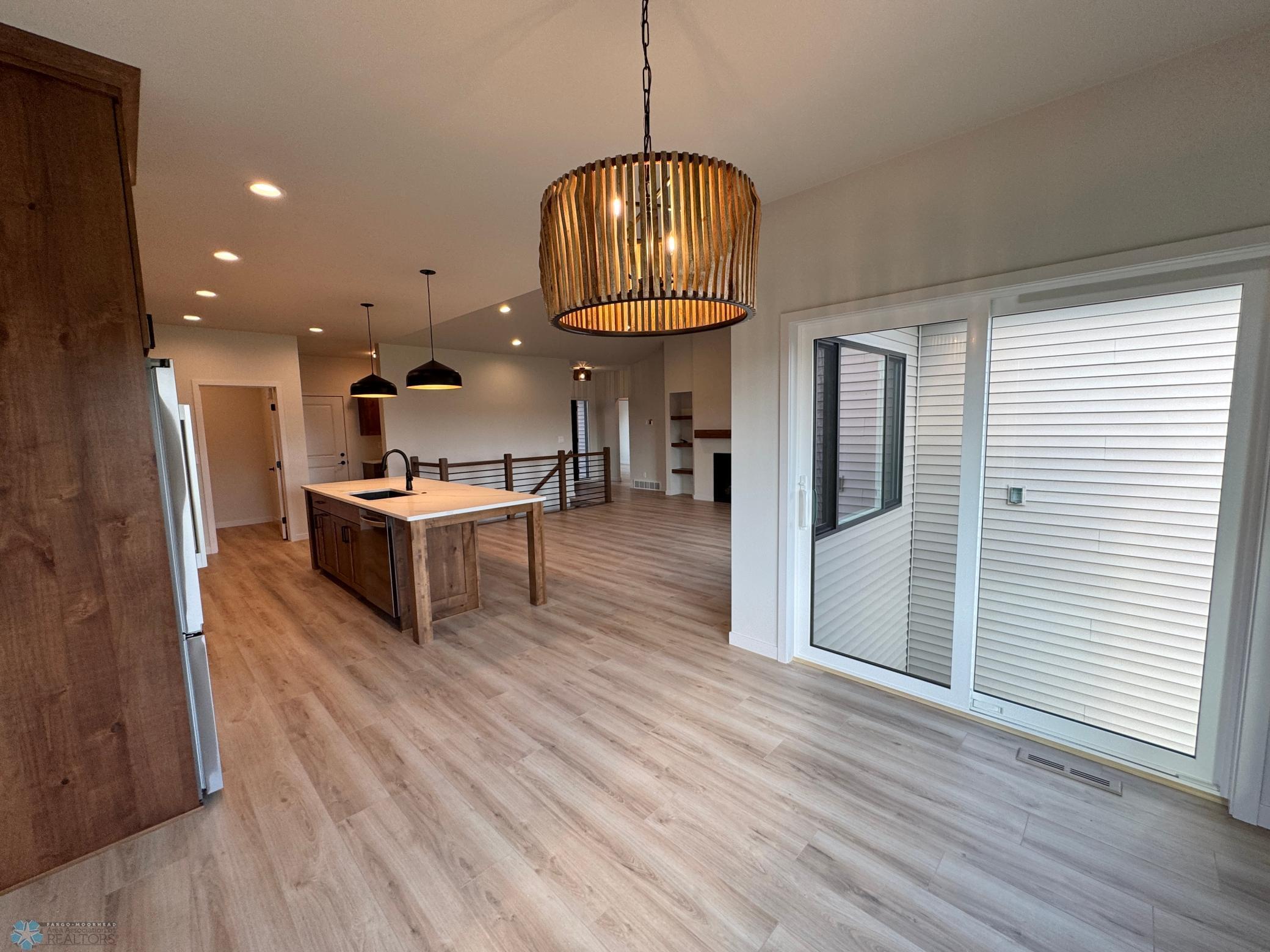 West Fargo, North Dakota 58078, United States, 5 Bedrooms Bedrooms, ,3 BathroomsBathrooms,Residential,Pending,193361