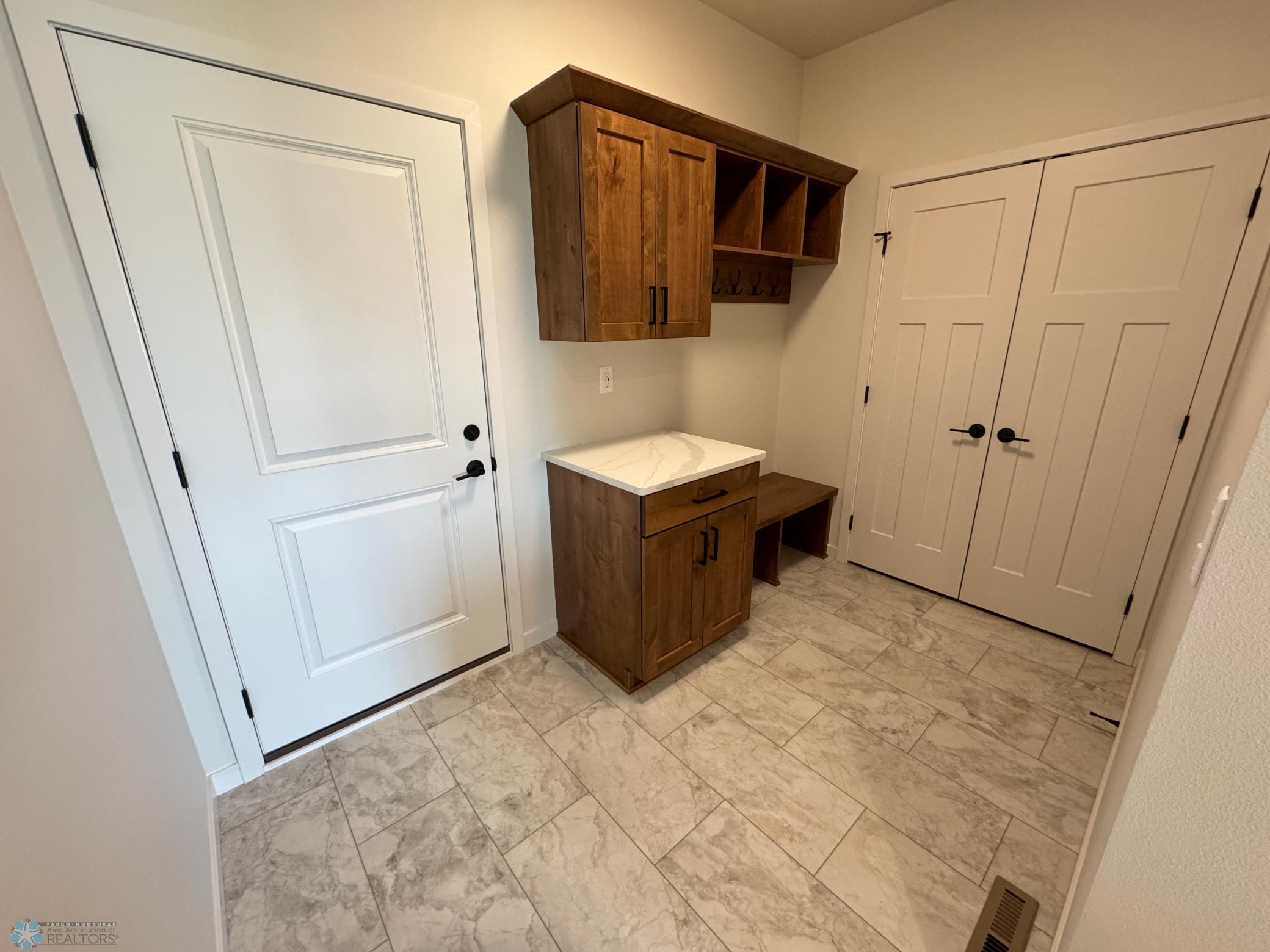 West Fargo, North Dakota 58078, United States, 5 Bedrooms Bedrooms, ,3 BathroomsBathrooms,Residential,Pending,193361