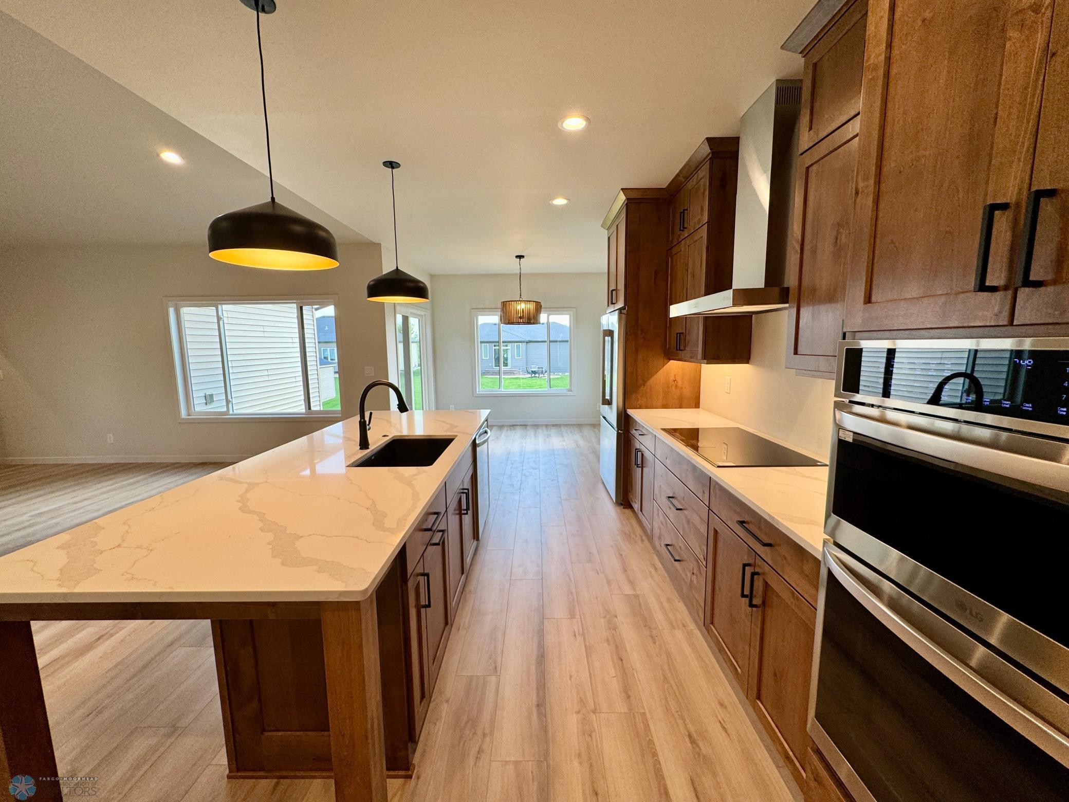 West Fargo, North Dakota 58078, United States, 5 Bedrooms Bedrooms, ,3 BathroomsBathrooms,Residential,Pending,193361