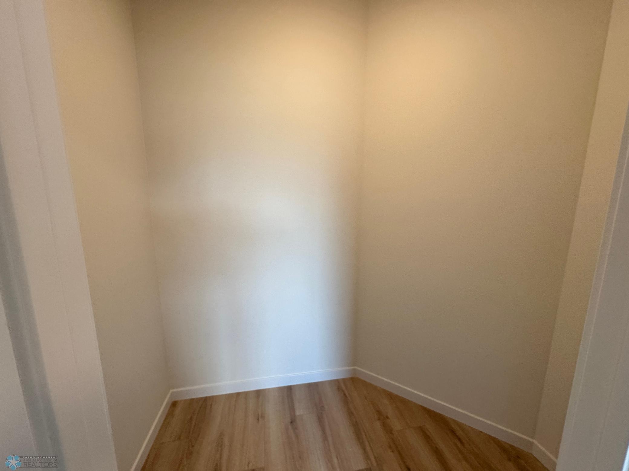 West Fargo, North Dakota 58078, United States, 5 Bedrooms Bedrooms, ,3 BathroomsBathrooms,Residential,Pending,193361