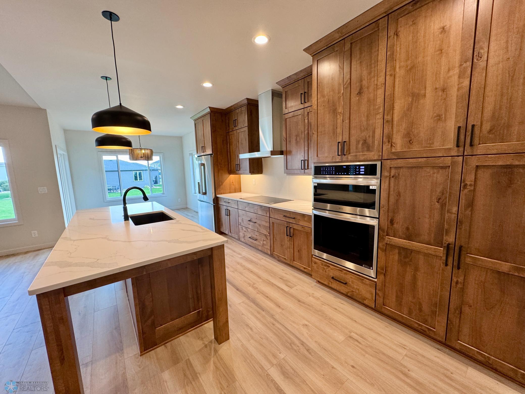 West Fargo, North Dakota 58078, United States, 5 Bedrooms Bedrooms, ,3 BathroomsBathrooms,Residential,Pending,193361