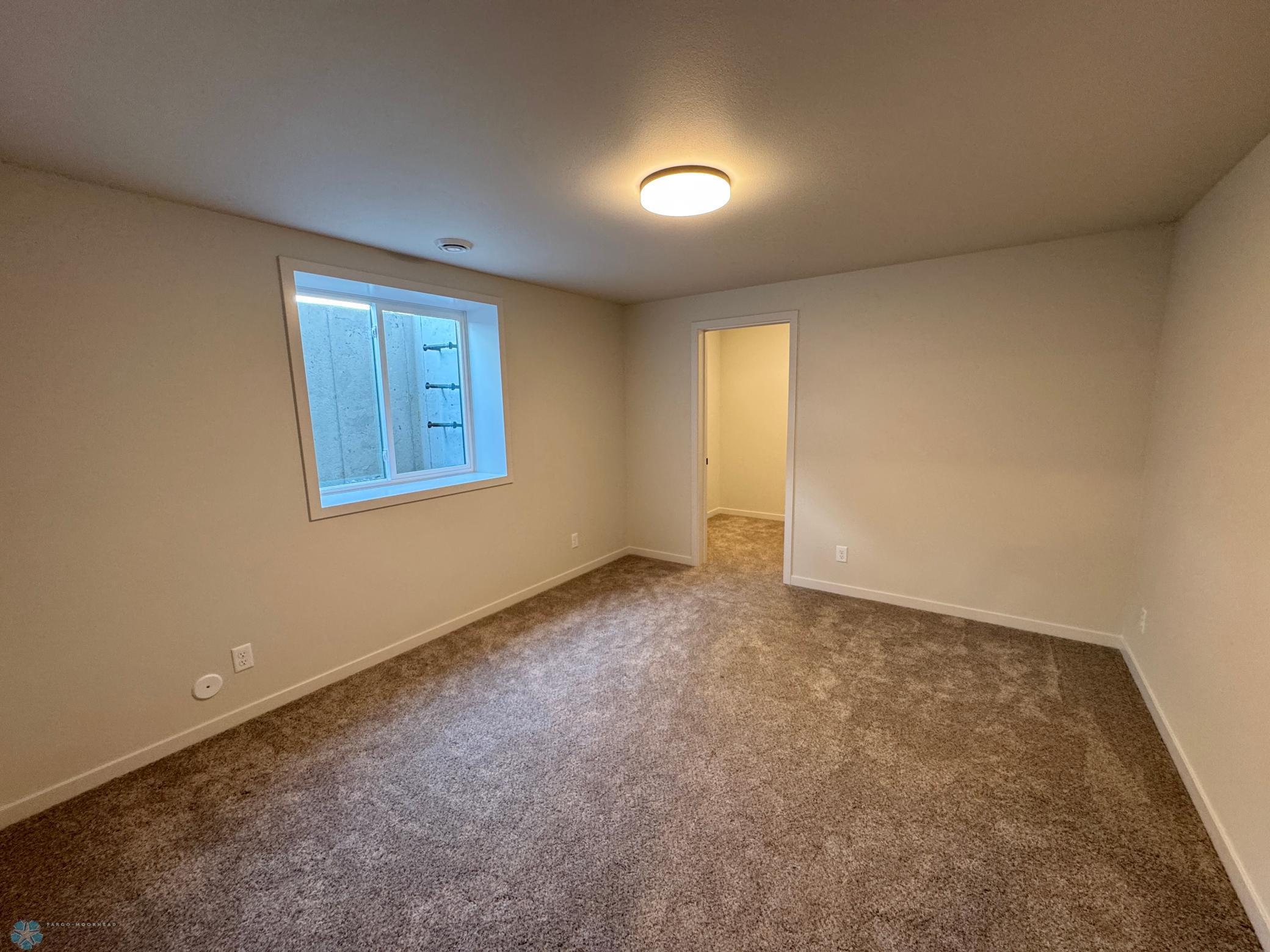 West Fargo, North Dakota 58078, United States, 5 Bedrooms Bedrooms, ,3 BathroomsBathrooms,Residential,Pending,193361