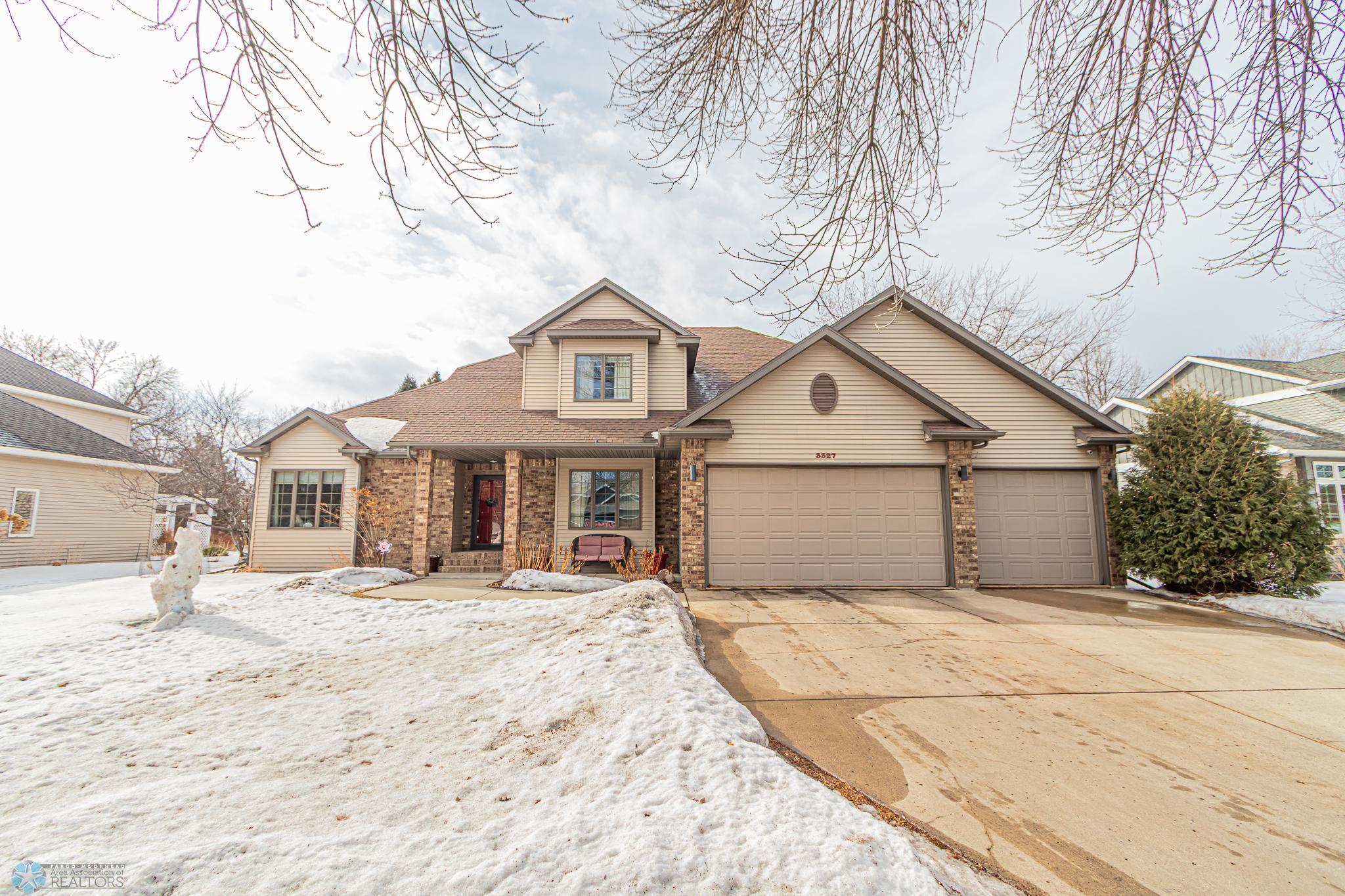 3327 River Drive, Fargo, North Dakota image 1