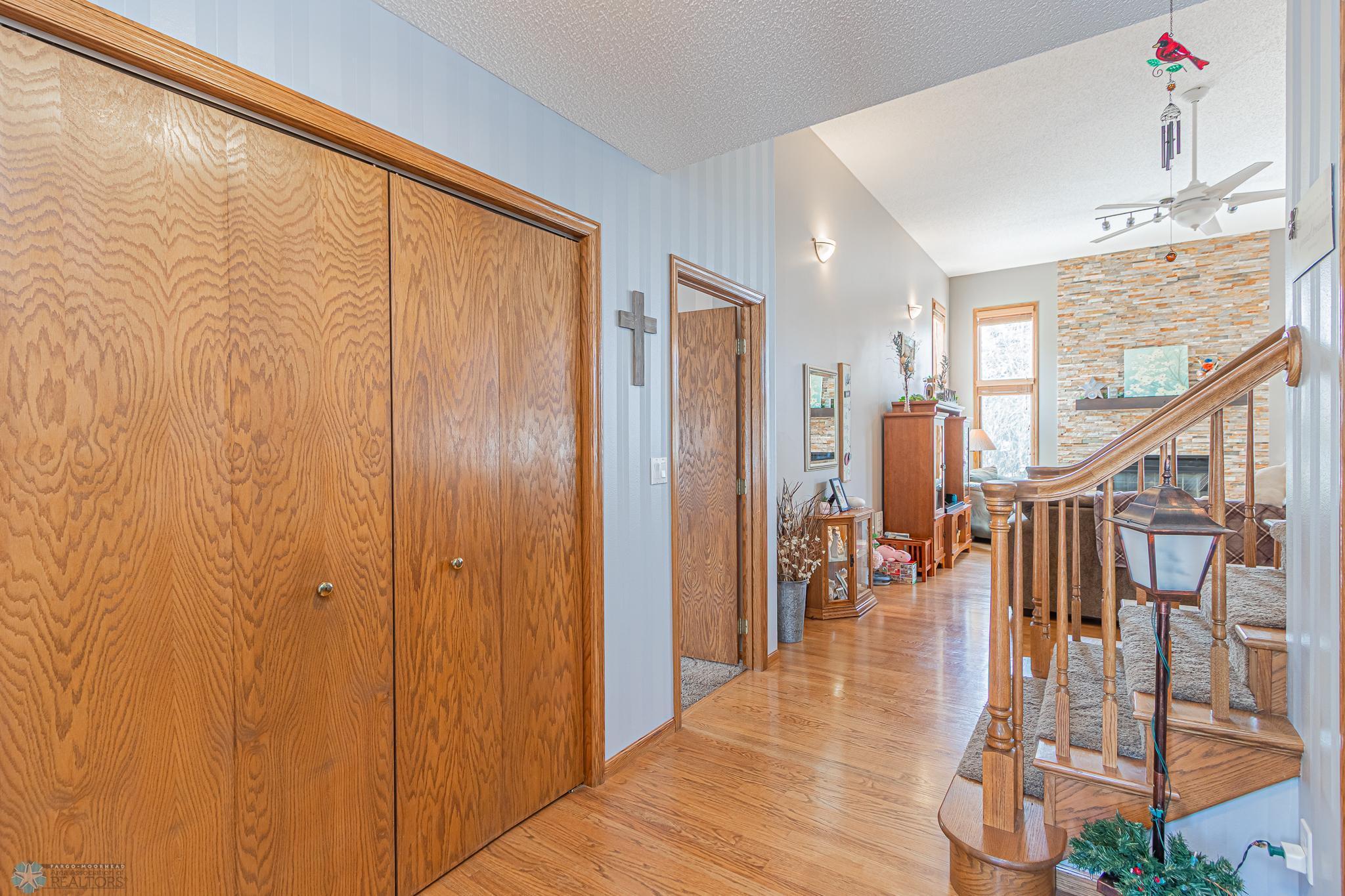 3327 River Drive, Fargo, North Dakota image 3