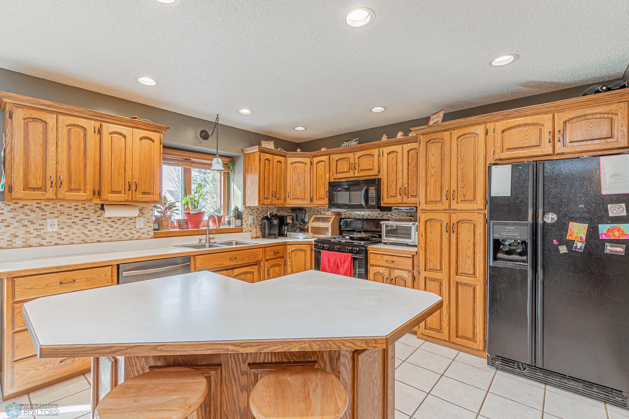 3327 River Drive, Fargo, North Dakota image 9