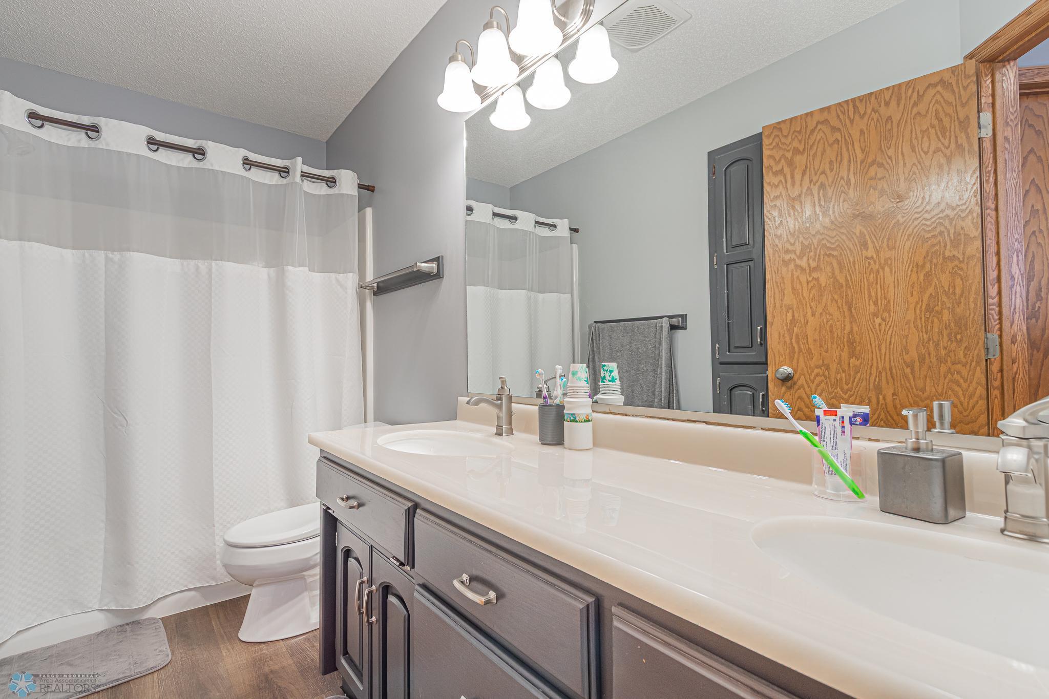 3327 River Drive, Fargo, North Dakota image 23