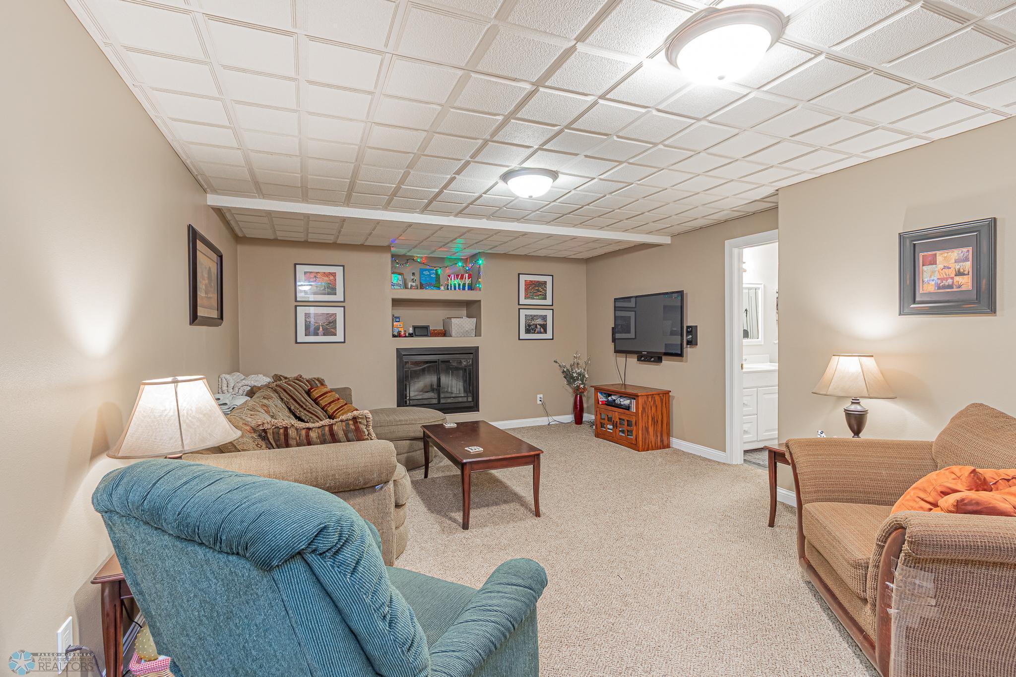 3327 River Drive, Fargo, North Dakota image 27