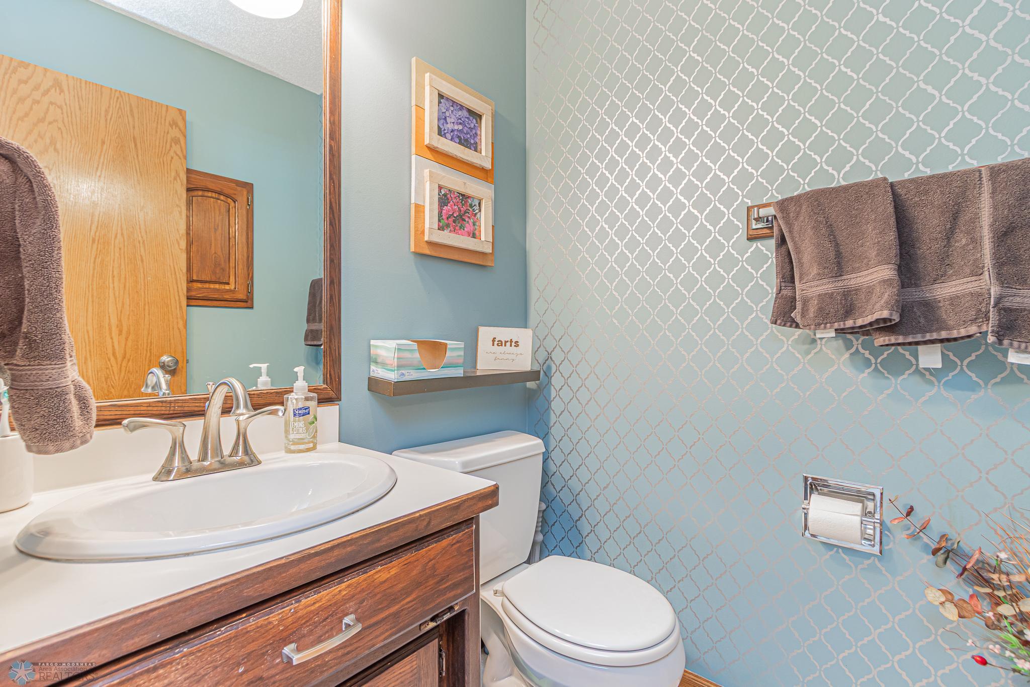 3327 River Drive, Fargo, North Dakota image 12