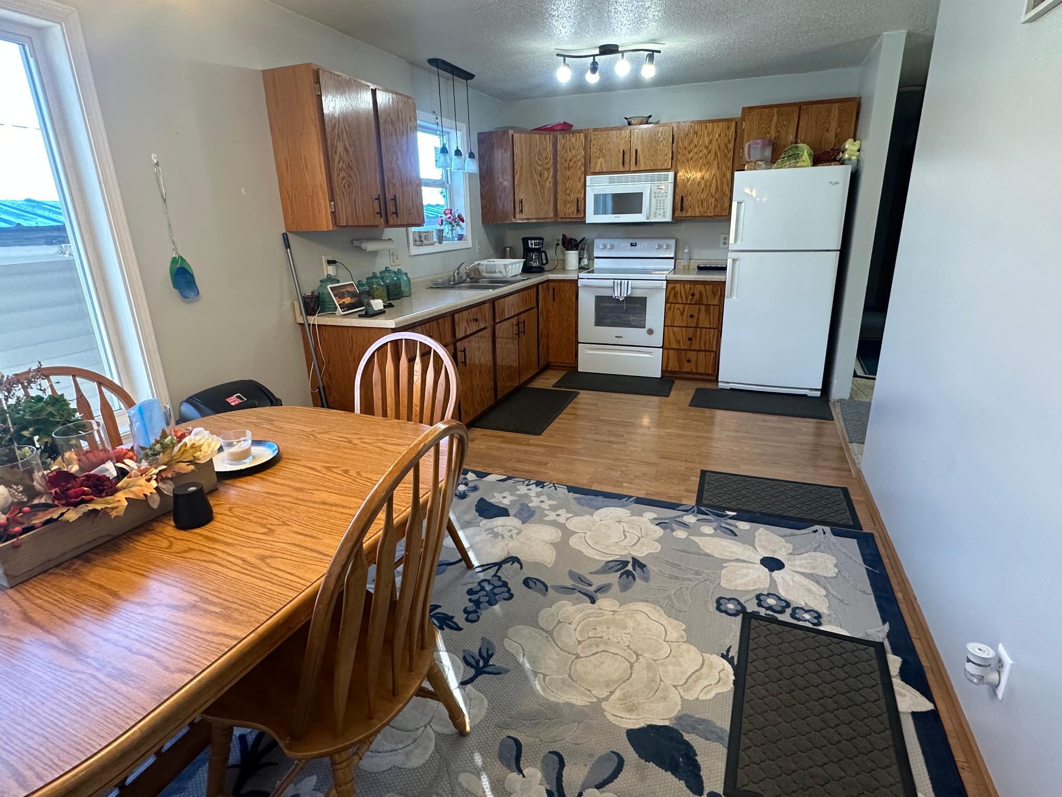 303 Lincoln Street, Warroad, Minnesota image 5