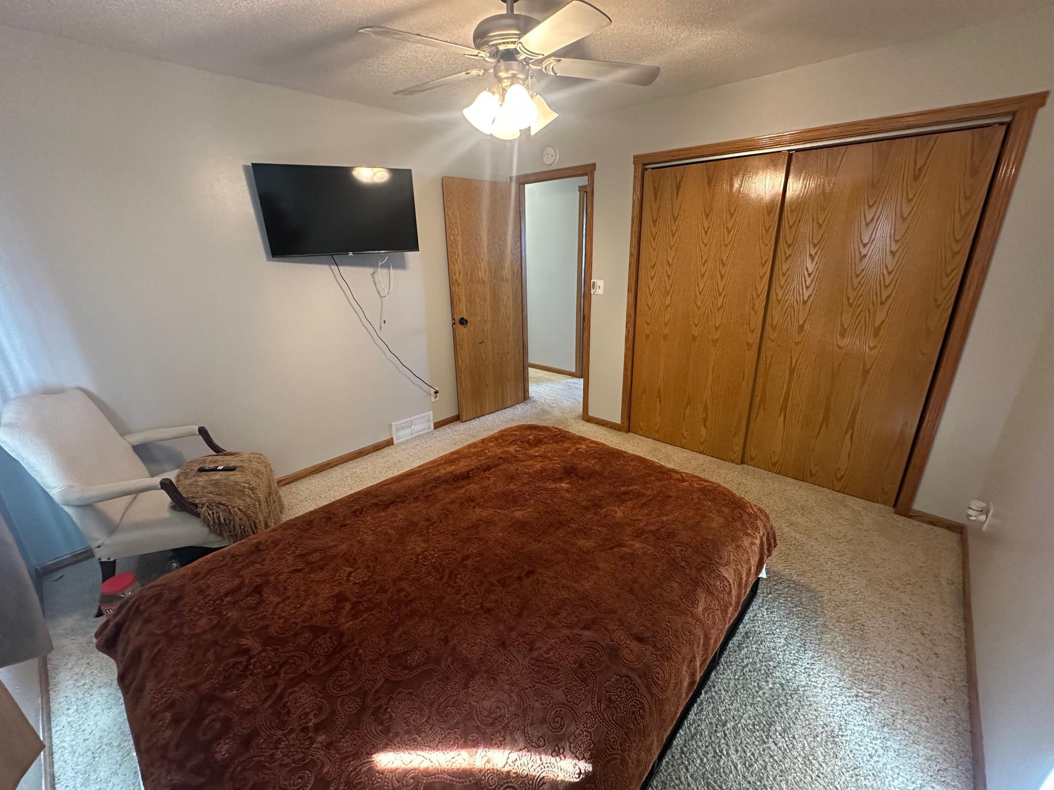 303 Lincoln Street, Warroad, Minnesota image 14