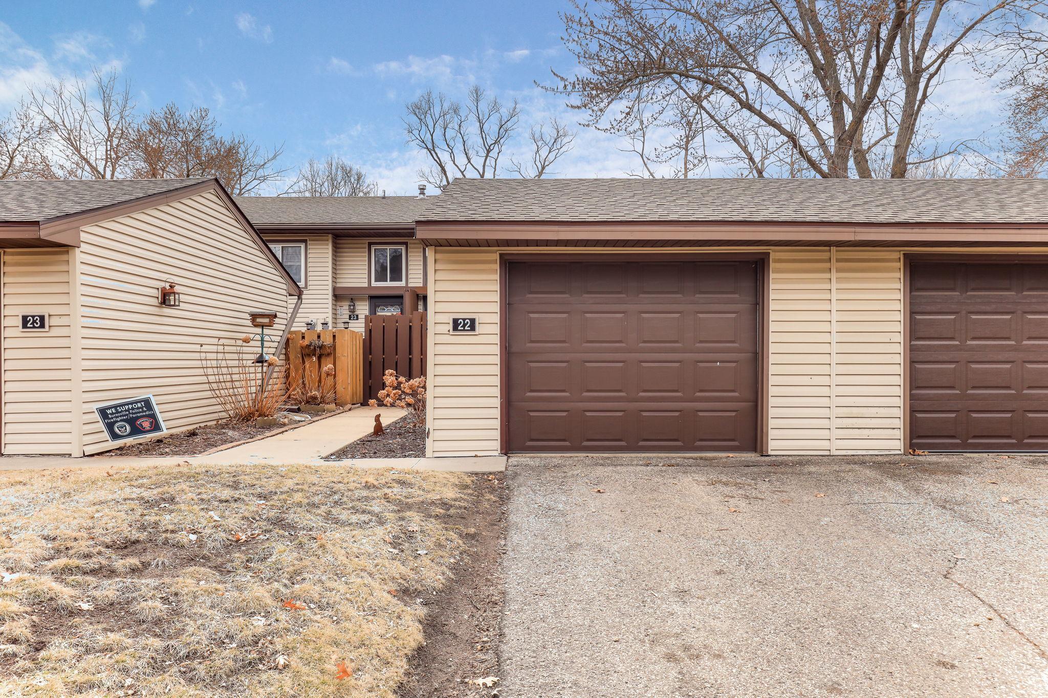 22 River Woods Lane, Burnsville, Minnesota image 2