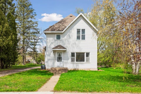 Homes For Sale - 745 Broadway Street<br/> Hammond, WI 54015
