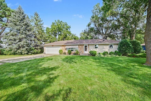 Homes For Sale - 38267 Sisters Lane<br/> Montgomery, MN 56069