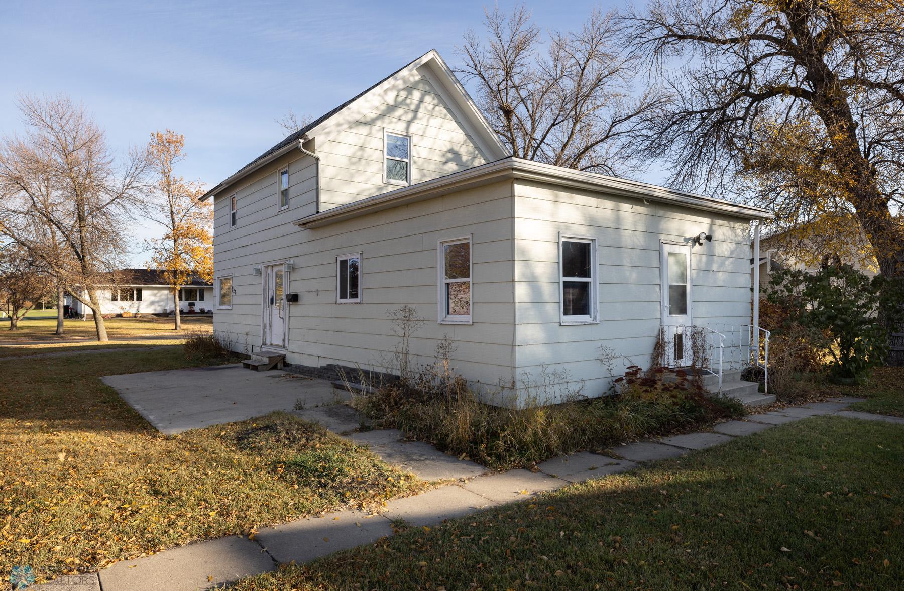 222 6th Street, Hillsboro, North Dakota image 3