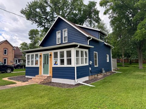 Homes For Sale - 304 W Bowman Street<br/> Battle Lake, MN 56515