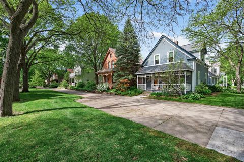 Homes For Sale - 2200 Milwaukee Avenue<br/> Hennepin County, Minneapolis, MN 55404
