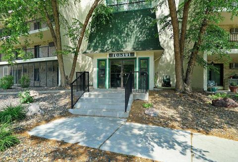 Condo For Sale - 10511 Cedar Lake Road<br/> Hopkins, MN 55305