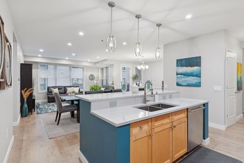 Condo For Sale - 209 8th Street<br/> Ramsey County, Saint Paul, MN 55101