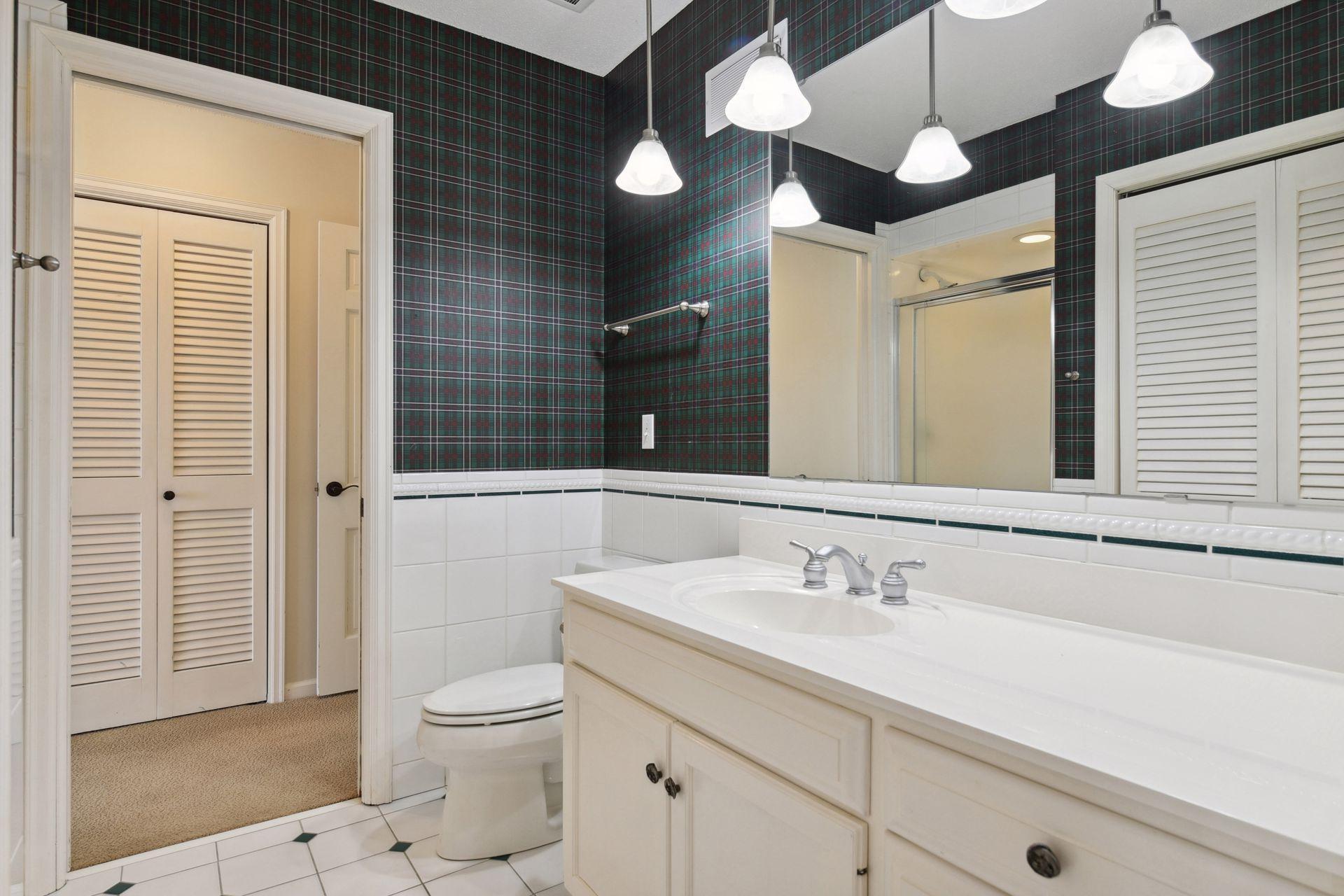 2496 Old Beach Road, Wayzata, Minnesota image 31