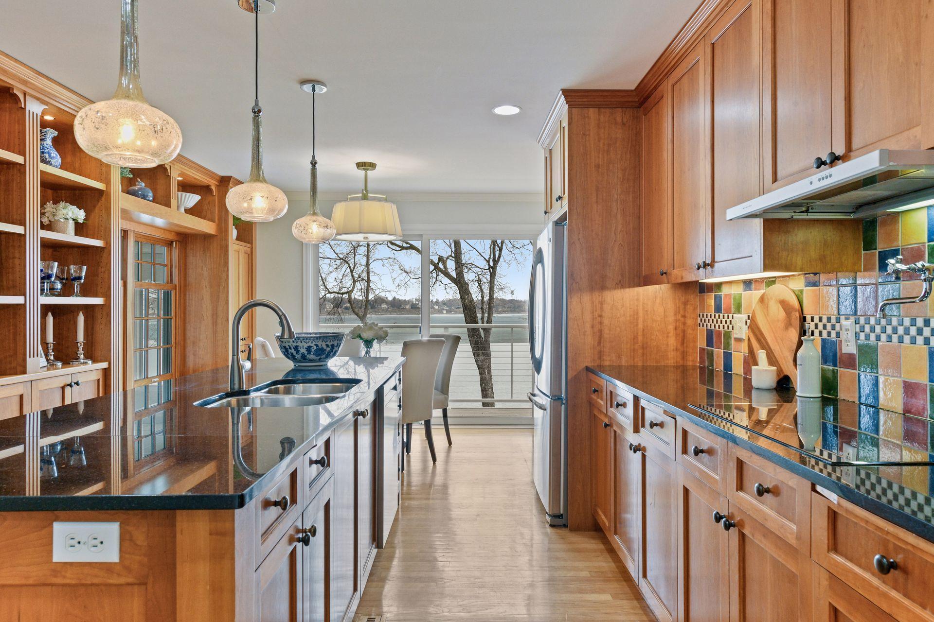 2496 Old Beach Road, Wayzata, Minnesota image 18