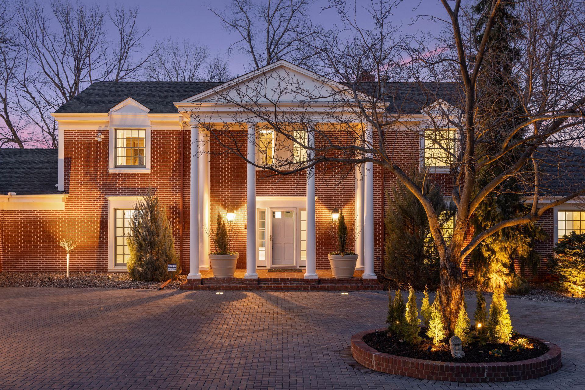 2496 Old Beach Road, Wayzata, Minnesota image 4