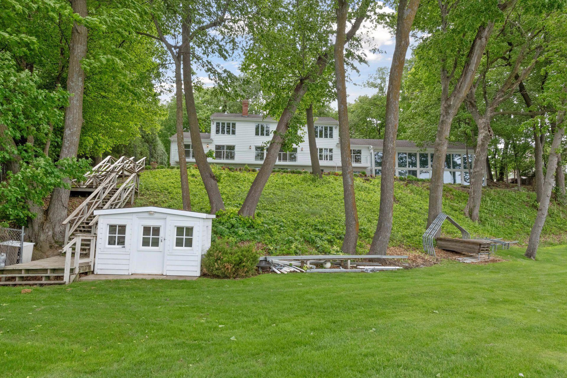 2496 Old Beach Road, Wayzata, Minnesota image 46