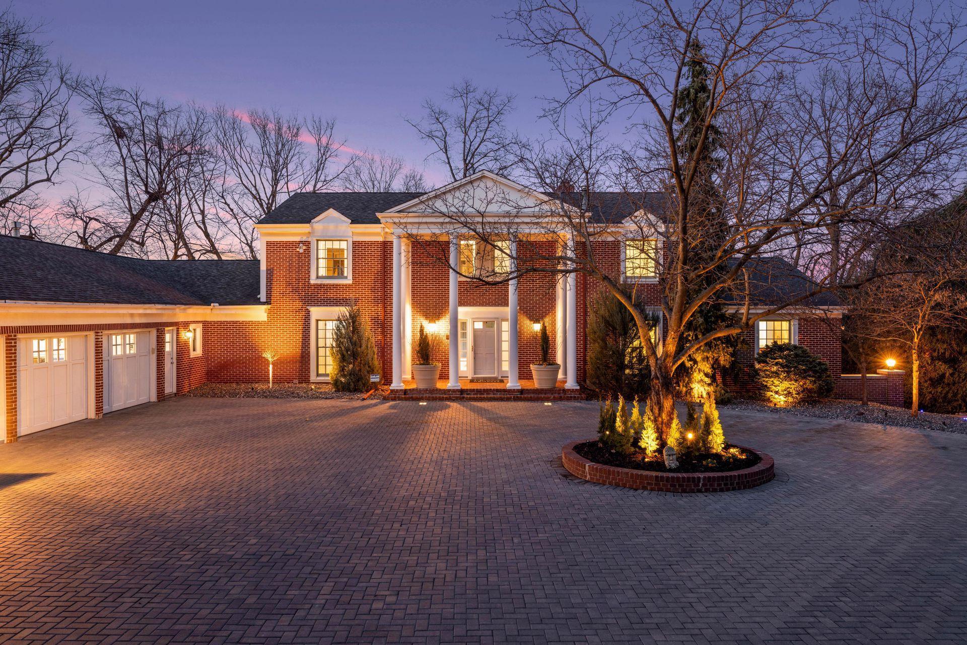 2496 Old Beach Road, Wayzata, Minnesota image 3