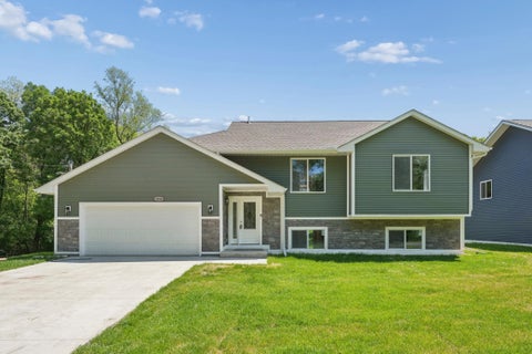 Homes For Sale - 1886 Desoto Street<br/> Maplewood, MN 55117
