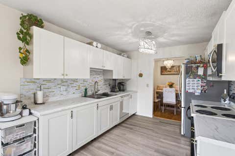 Condo For Sale - 5267 Balmoral Lane<br/> Bloomington, MN 55437