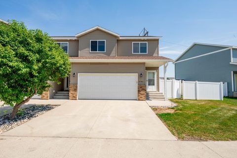 Townhouse For Sale - 4280 Estate Drive<br/> Cass County, Fargo, ND 58104