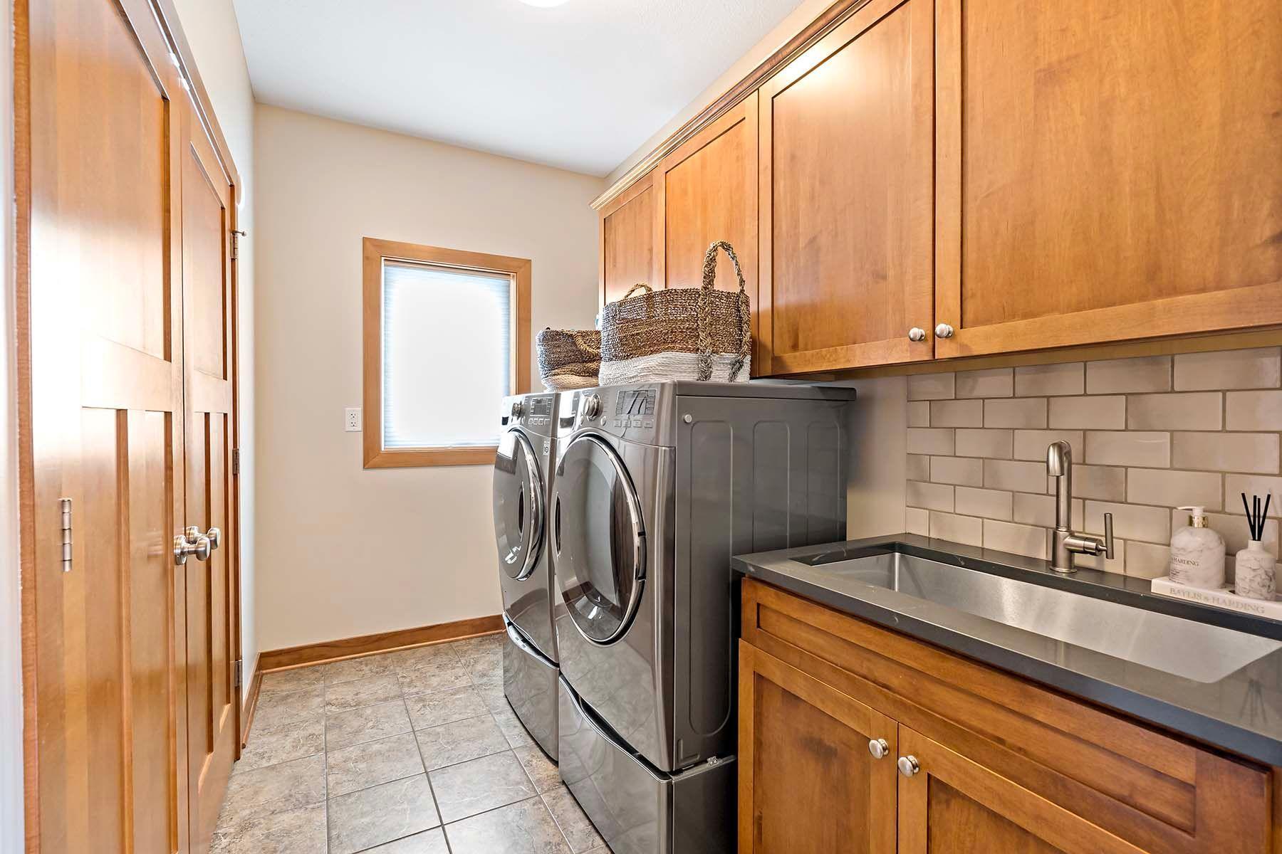 9239 Gateway Lane, Eden Prairie, Minnesota image 22