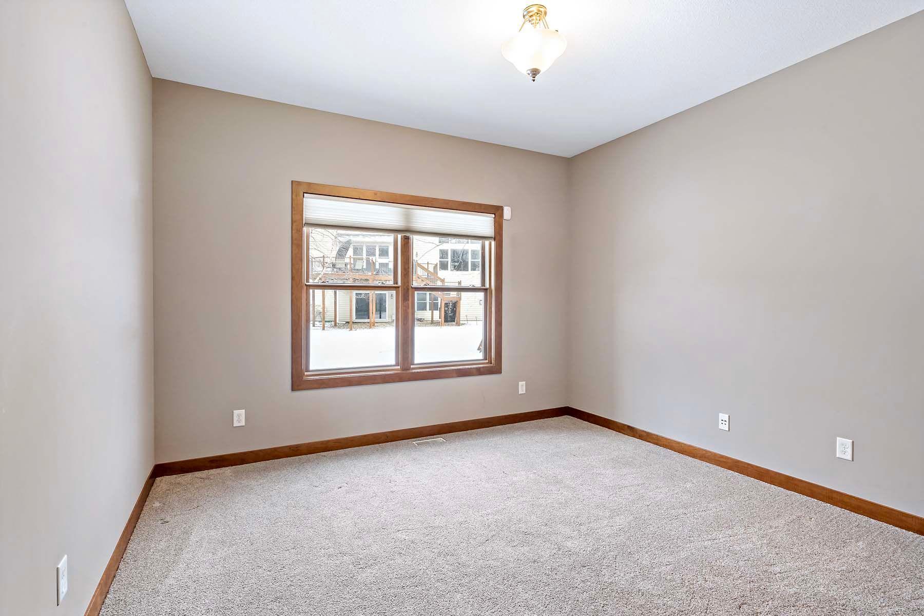9239 Gateway Lane, Eden Prairie, Minnesota image 16