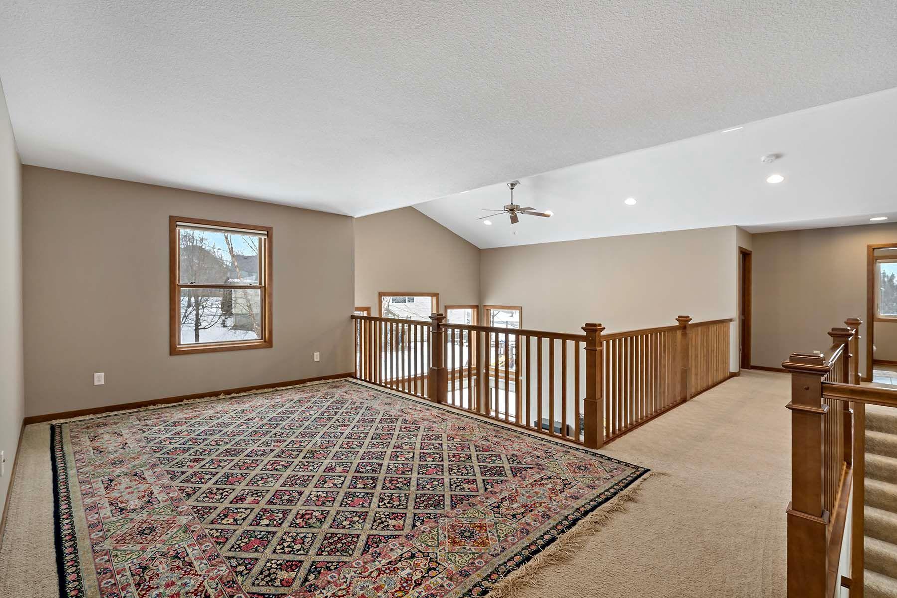 9239 Gateway Lane, Eden Prairie, Minnesota image 19