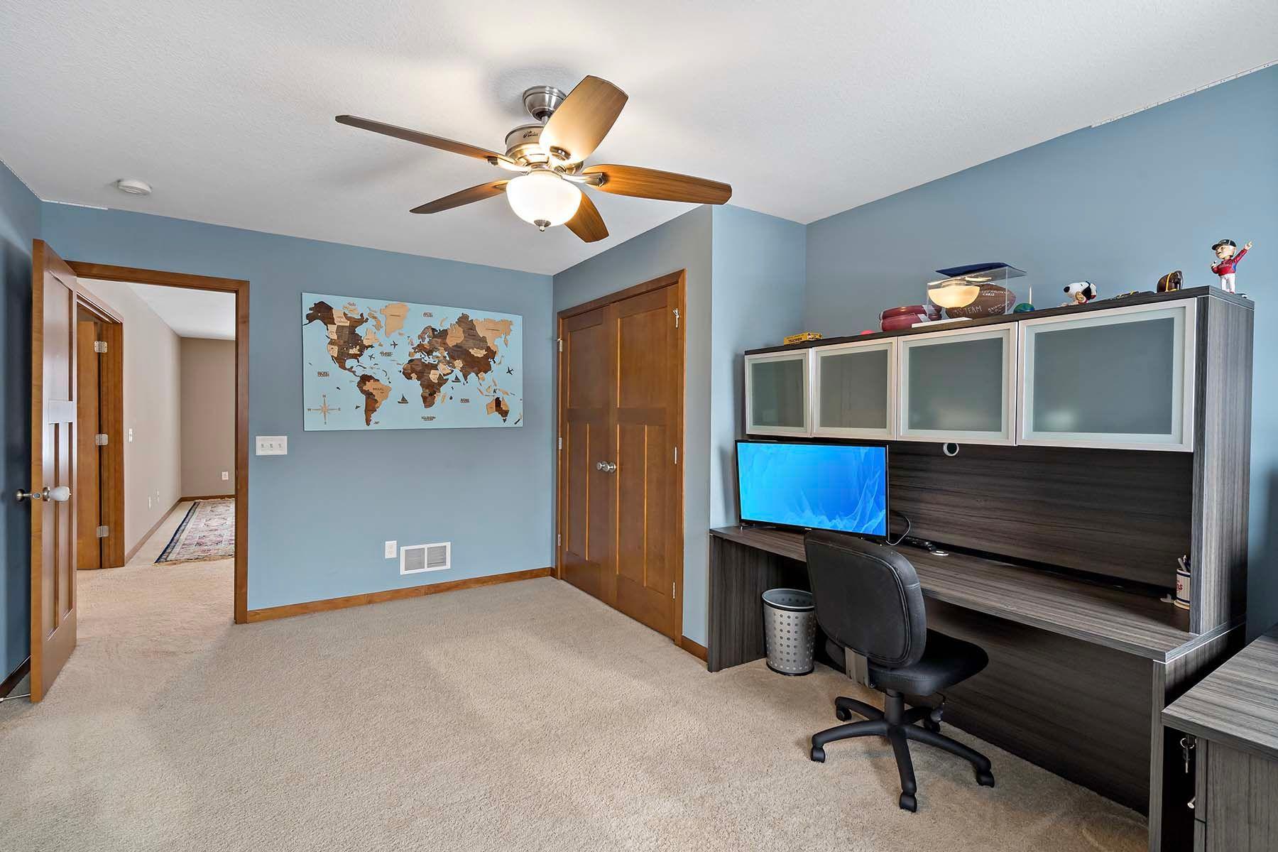 9239 Gateway Lane, Eden Prairie, Minnesota image 32