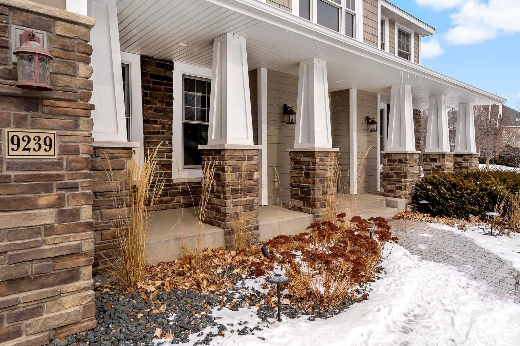 9239 Gateway Lane, Eden Prairie, Minnesota image 2