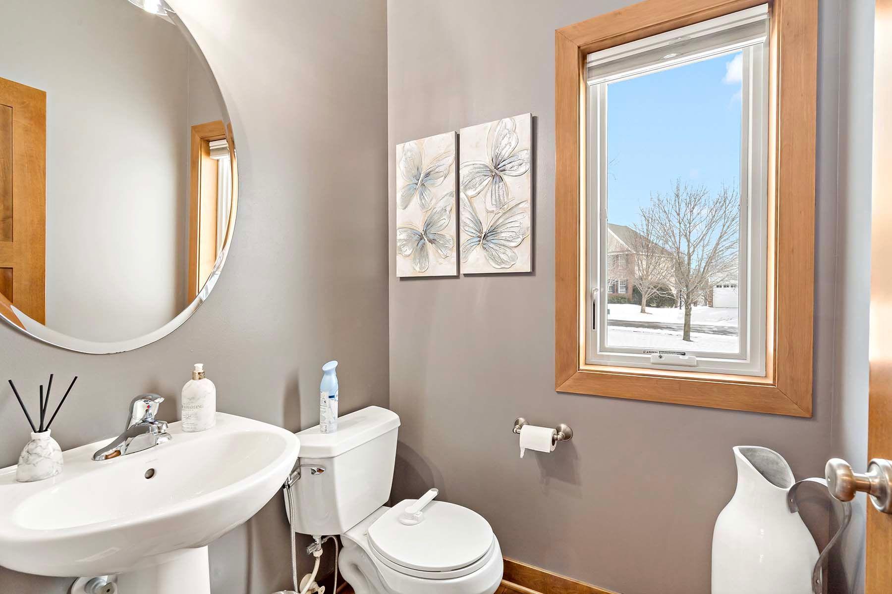 9239 Gateway Lane, Eden Prairie, Minnesota image 21