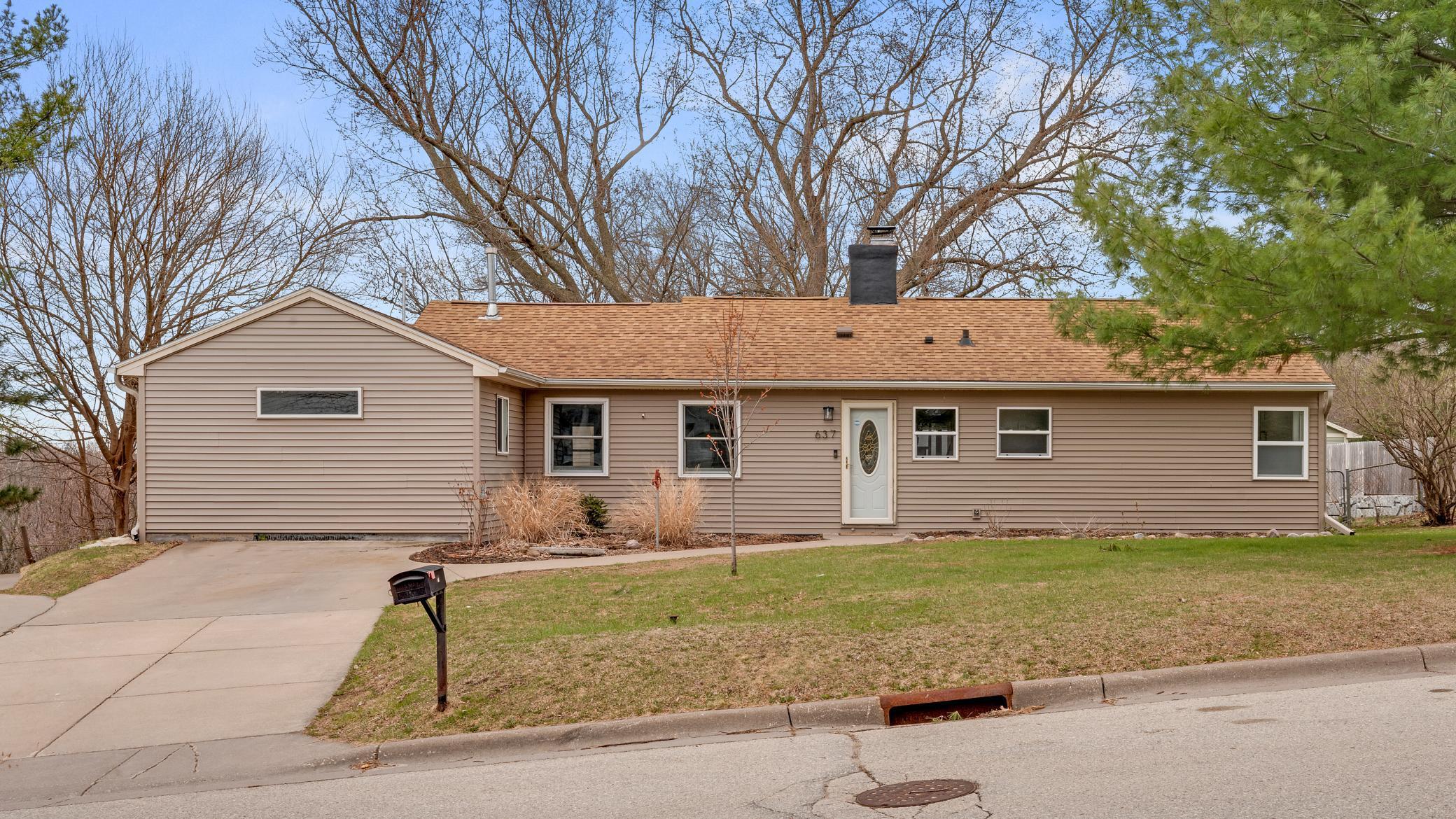 637 N 1st Street, La Crescent, Minnesota image 1