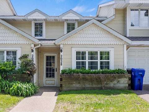 Townhouse For Sale - 2028 Pathways Drive<br/> Saint Paul, MN 55119