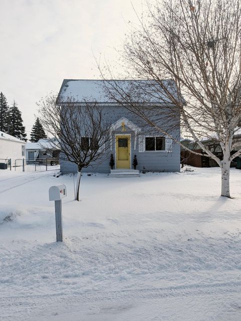 Homes For Sale - 141 5th Avenue<br/> Casselton, ND 58012